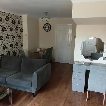 Hébergement de vacances 2 Bed House In