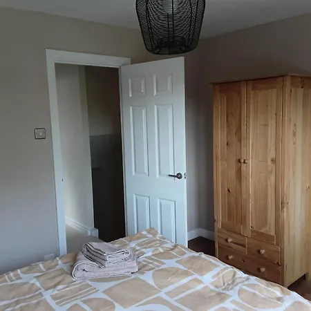 2 Bed House In