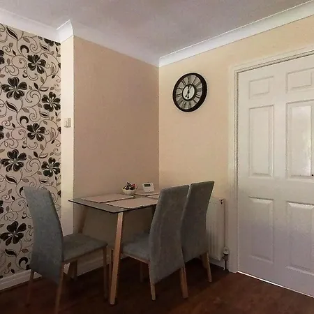 2 Bed House In *