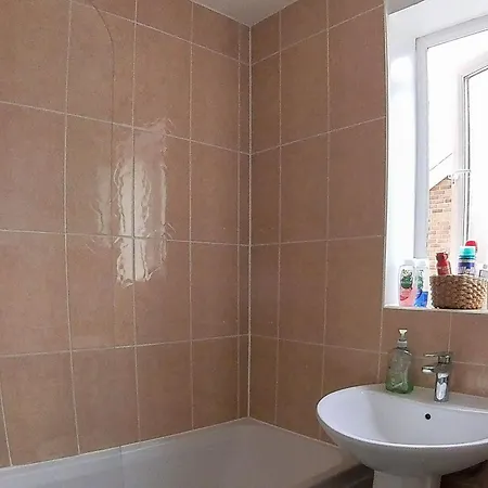 2 Bed House In