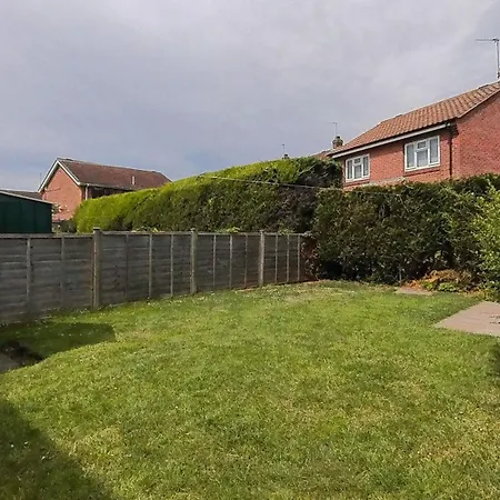 2 Bed House In * York